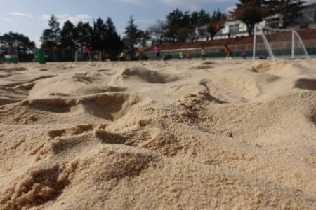 オリンピックビーチバレーコート使用の砂が御殿場市に！